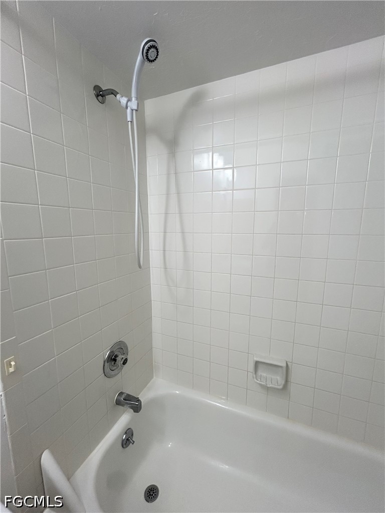 2 Bed Condominium for Sale in Fort Myers, photo 9