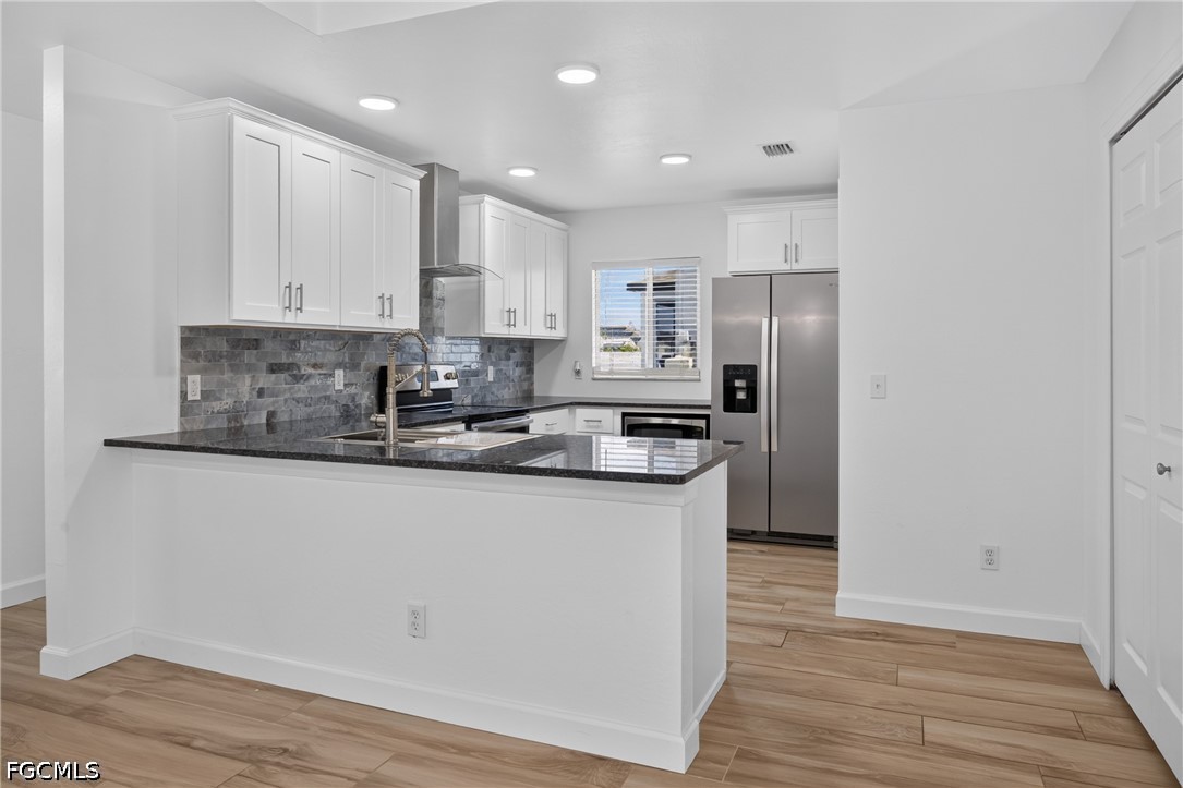 3 Bed Pool Home for Sale in Cape Coral, photo 9