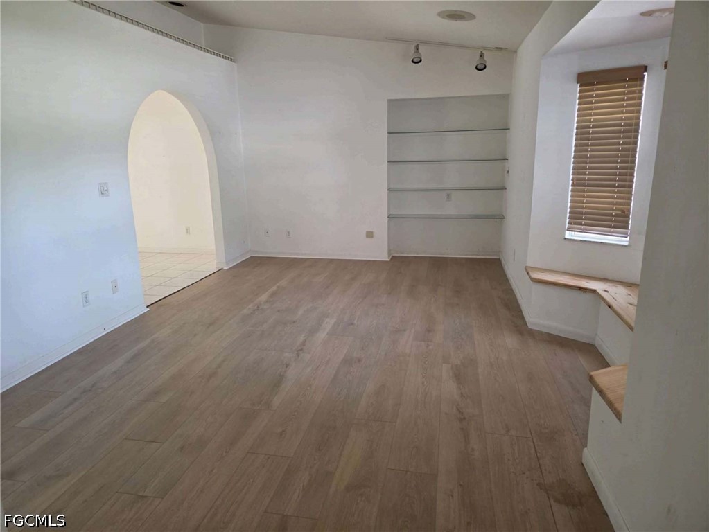 3 Bed Pool Home for Sale in San Carlos Park, photo 9