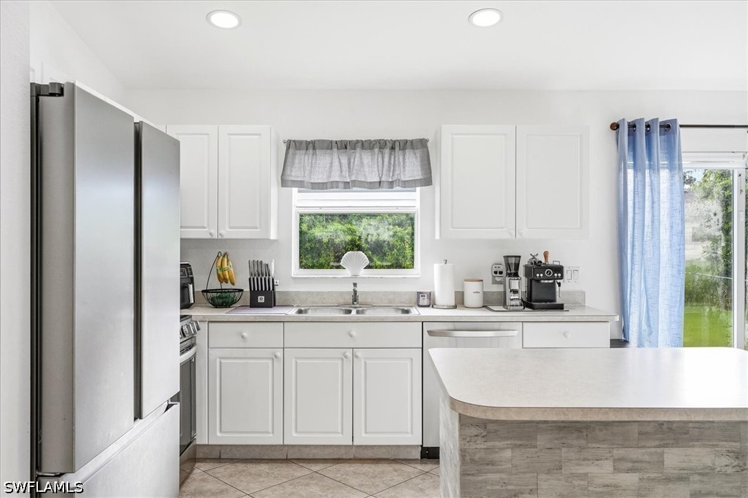 3 Bed SingleFamilyResidence for Sale in Lehigh Acres, photo 9