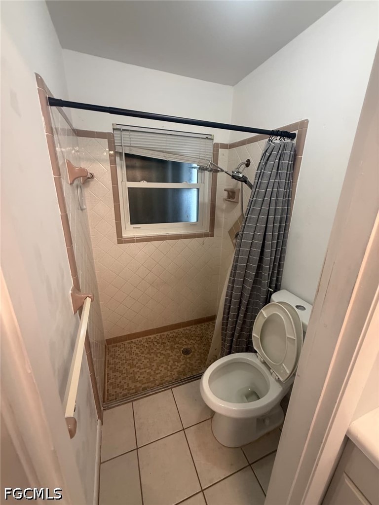 3 Bed Pool Home for Sale in Lehigh Acres, photo 9