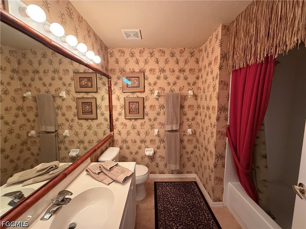 2 Bed Waterfront Home for Sale in Hidden Lakes, photo 9