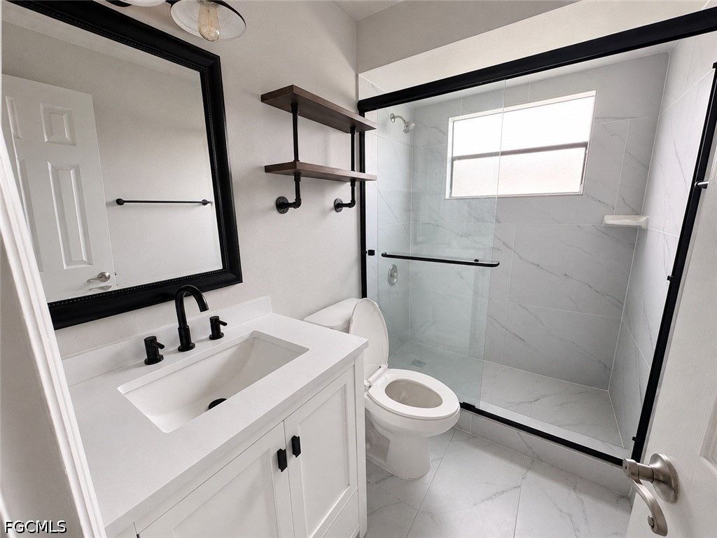 3 Bed SingleFamilyResidence for Sale in Cape Coral, photo 9