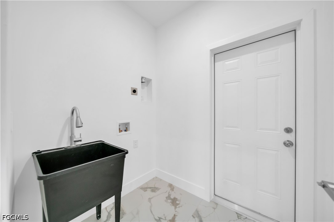 3 Bed SingleFamilyResidence for Sale in Acreage, photo 9