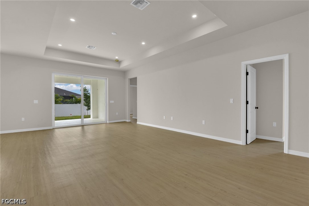4 Bed SingleFamilyResidence for Sale in Cape Coral, photo 9