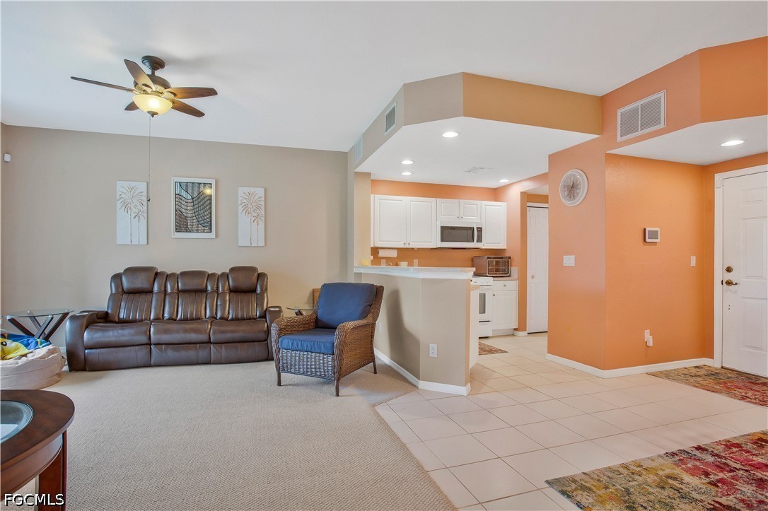 3 Bed Condominium for Sale in Liron Place, photo 9