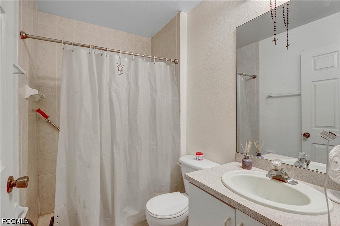 6 Bed Duplex for Sale in Cape Coral, photo 9