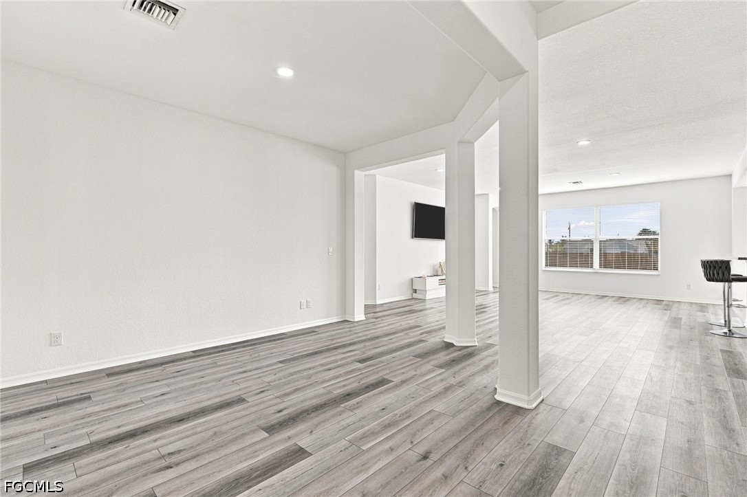 3 Bed SingleFamilyResidence for Sale in Cape Coral, photo 9