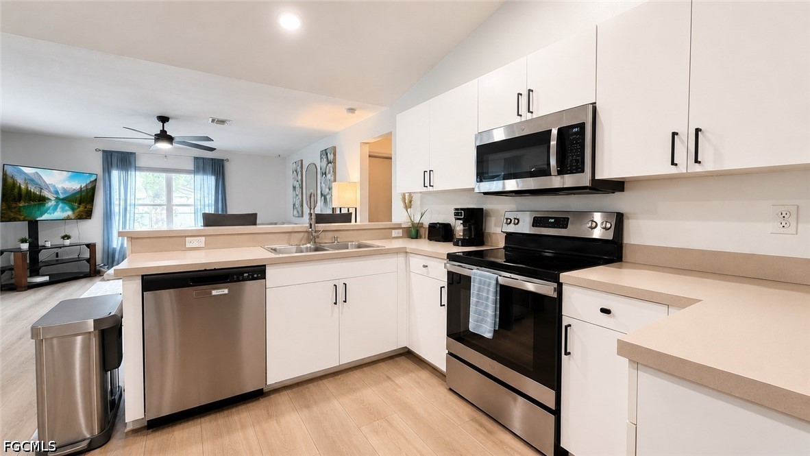 3 Bed Pool Home for Sale in Fort Myers, photo 9