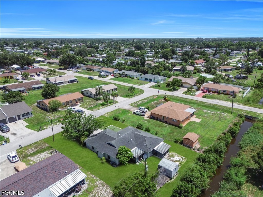 4 Bed Waterfront Home for Sale in Fort Myers, photo 9
