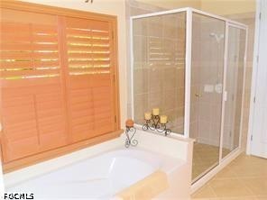 3 Bed Pool Home for Sale in Featherbrook, photo 9