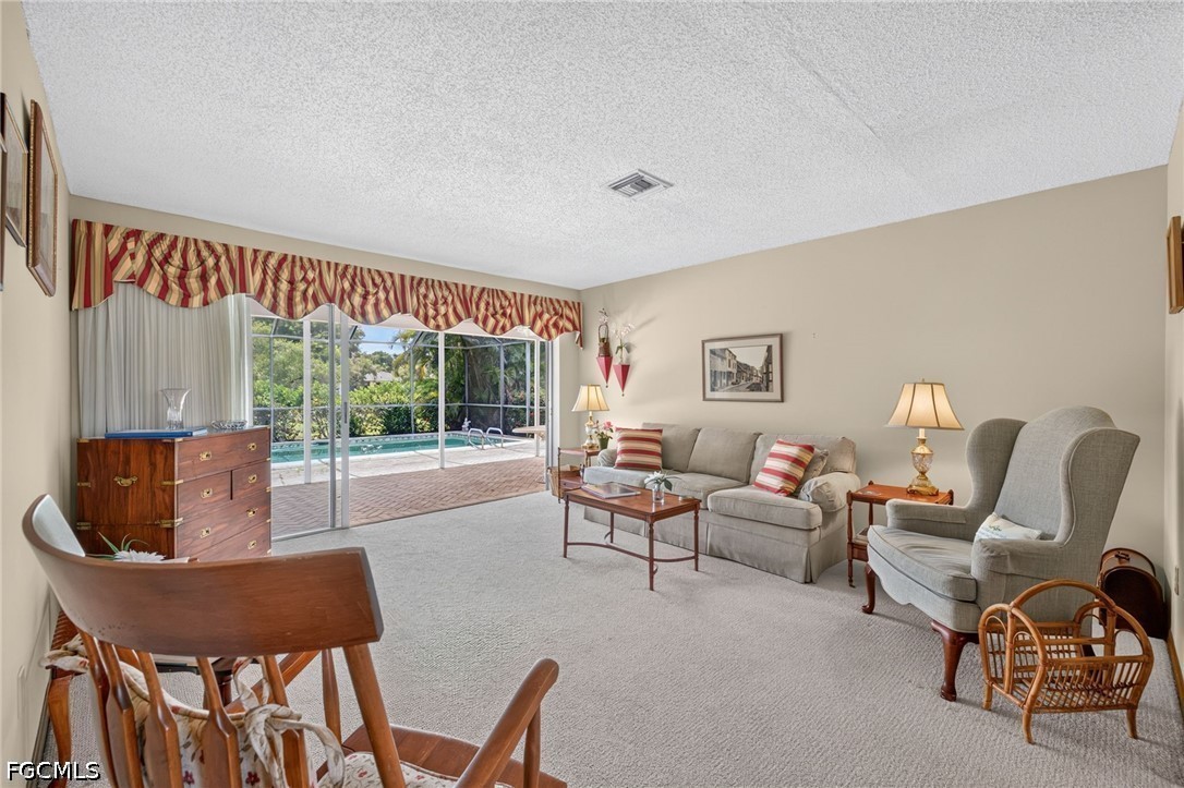 3 Bed Pool Home for Sale in Fort Myers, photo 9