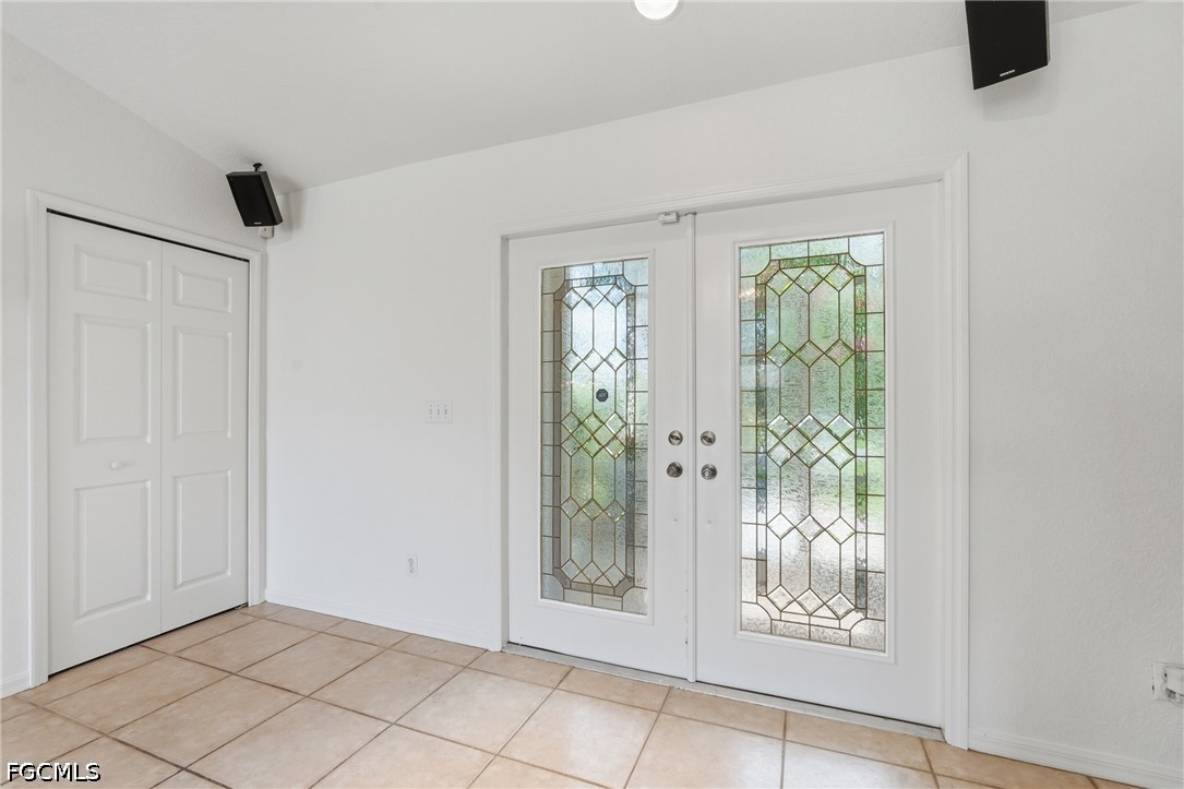 3 Bed Pool Home for Sale in Cape Coral, photo 9