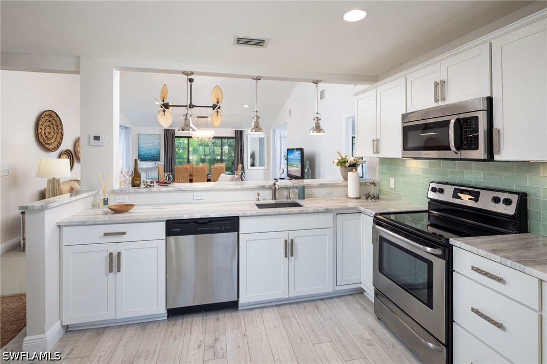 2 Bed Condominium for Sale in Naples, photo 9