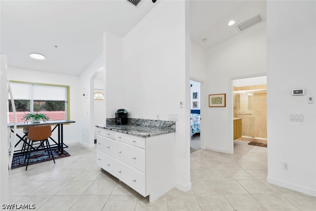 2 Bed Condominium for Sale in Naples, photo 9