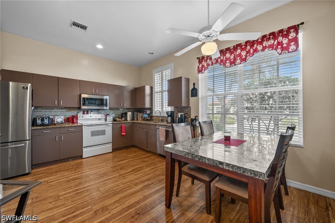 3 Bed Attached for Sale in Water'S Edge, photo 9