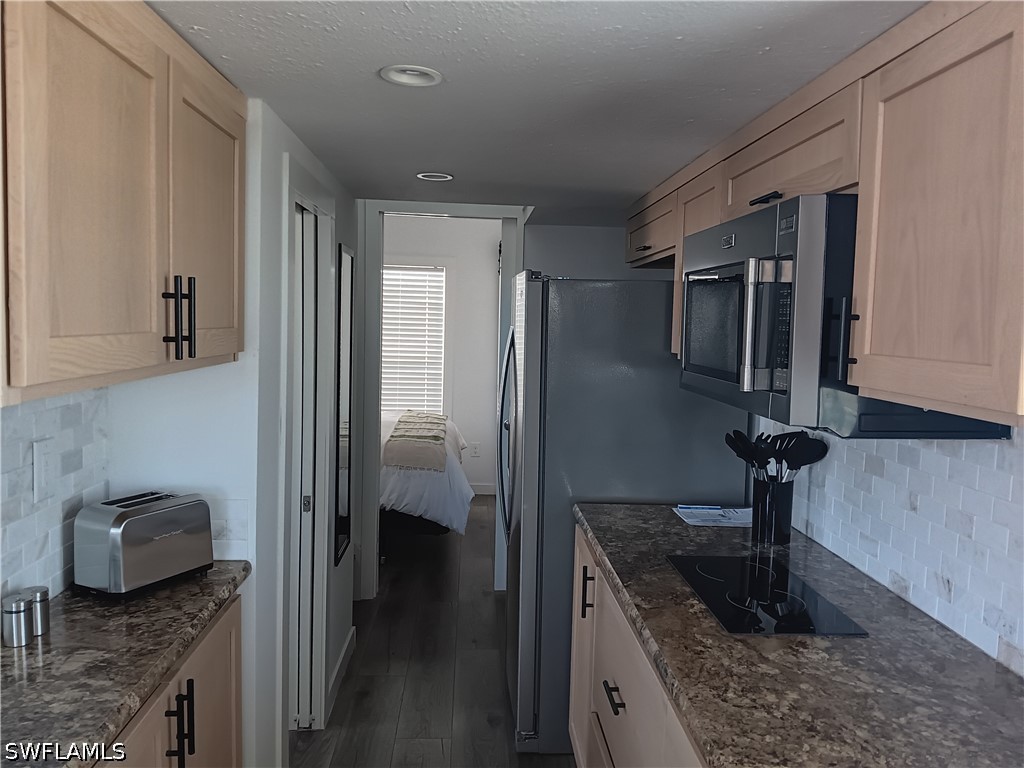 Residential for Sale in Palm Breeze, photo 9