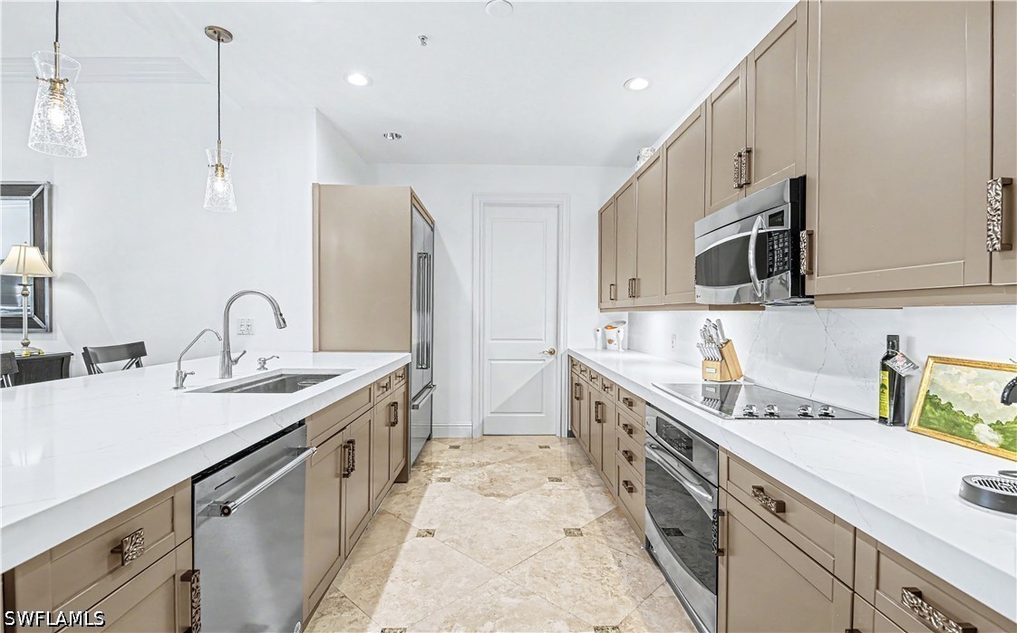 3 Bed Condominium for Sale in Olde Naples, photo 9