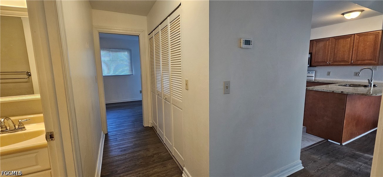 2 Bed Condominium for Sale in Cape Coral, photo 9
