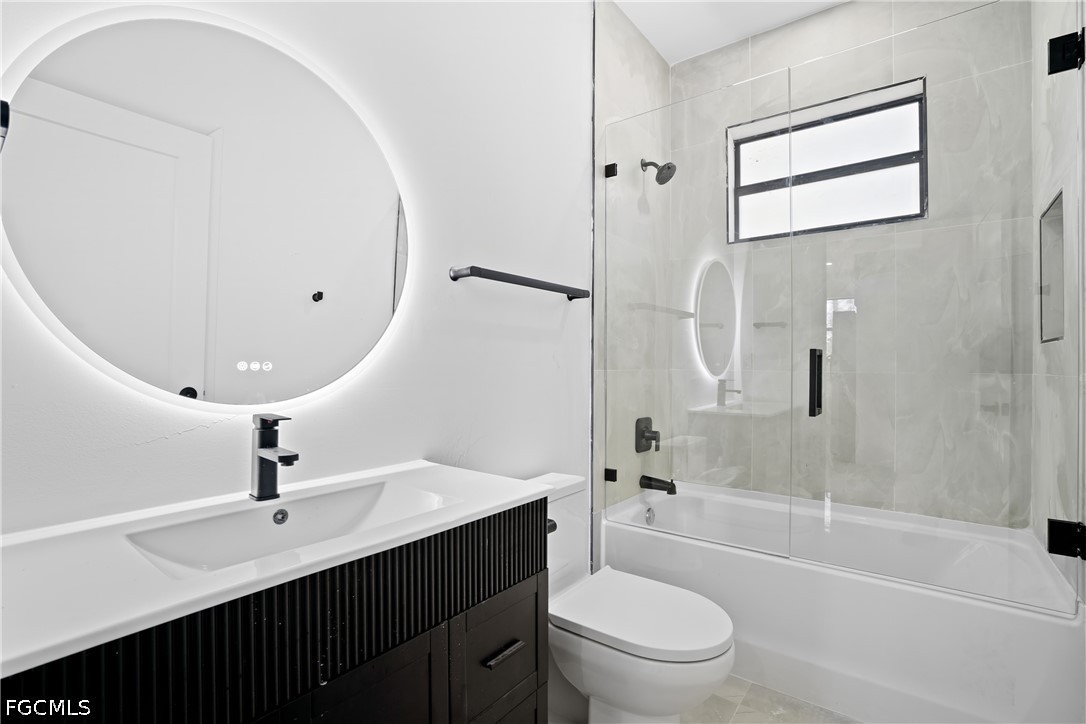 3 Bed SingleFamilyResidence for Sale in Lehigh Acres, photo 9