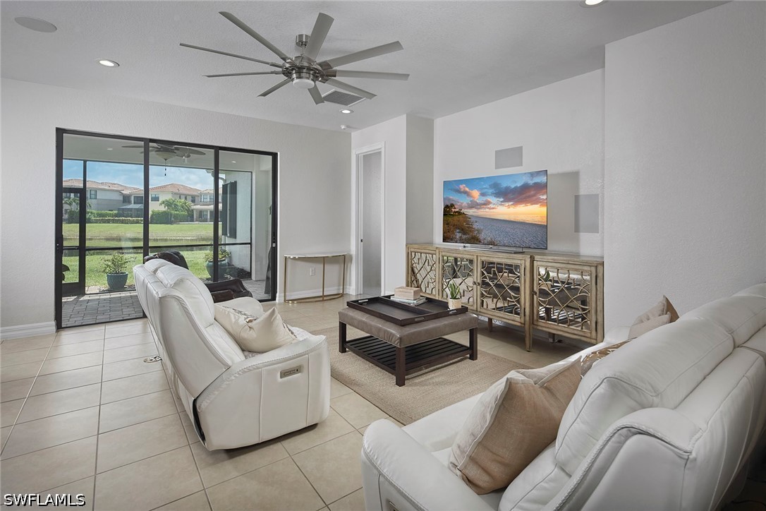 5 Bed Waterfront Home for Sale in Riverstone, photo 9