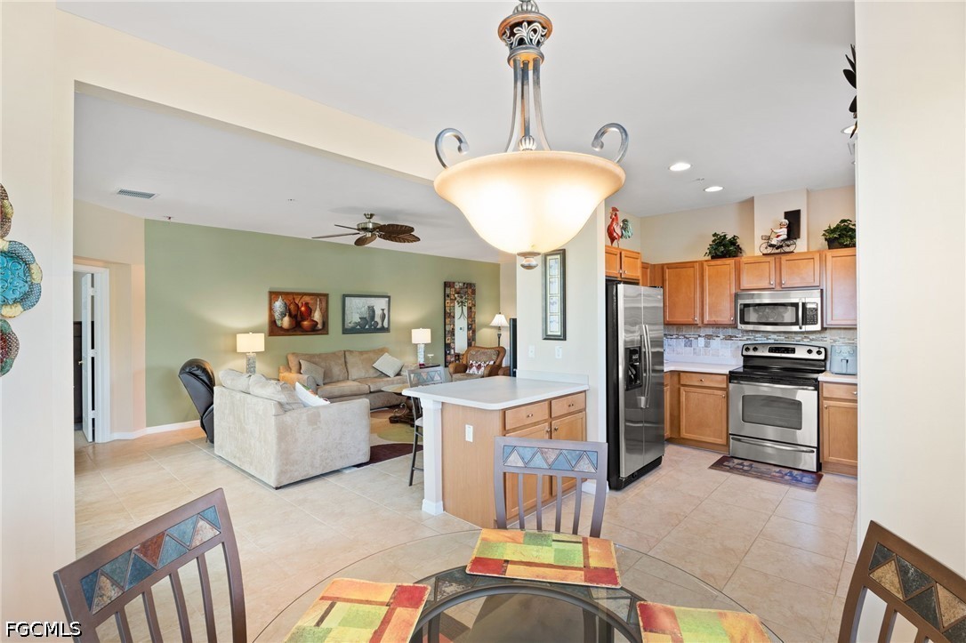 2 Bed Waterfront Home for Sale in Hamilton, photo 9