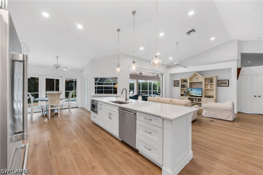 3 Bed Pool Home for Sale in Monterey, photo 9