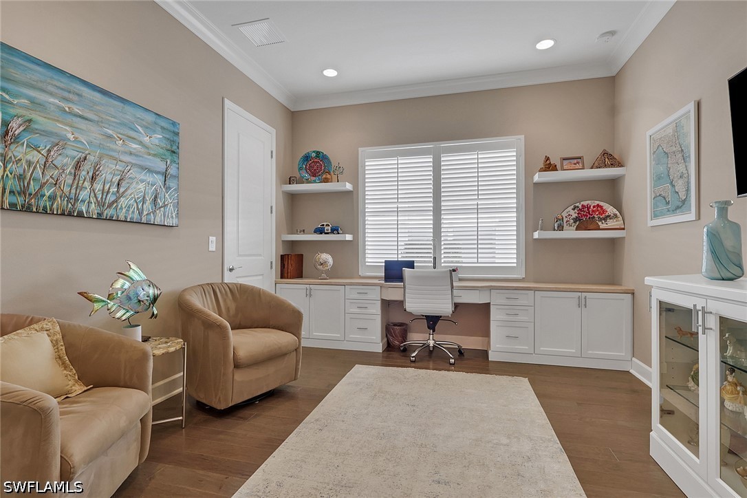 3 Bed Pool Home for Sale in Valencia Bonita, photo 9