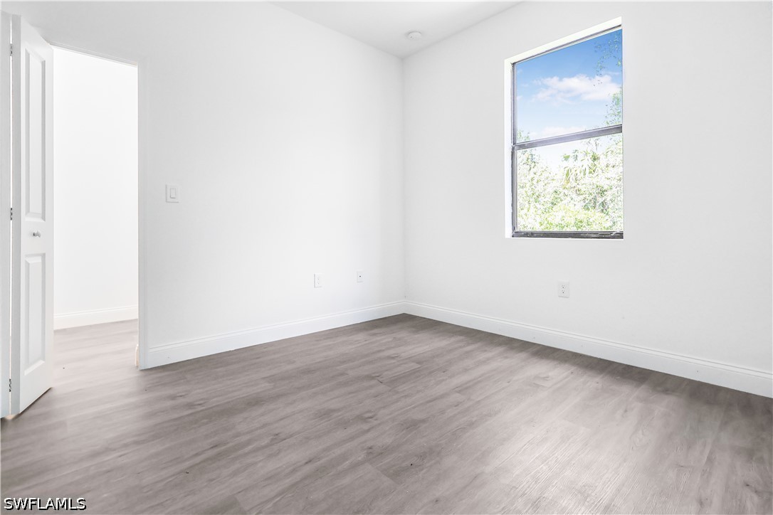 3 Bed SingleFamilyResidence for Sale in Lehigh Acres, photo 9