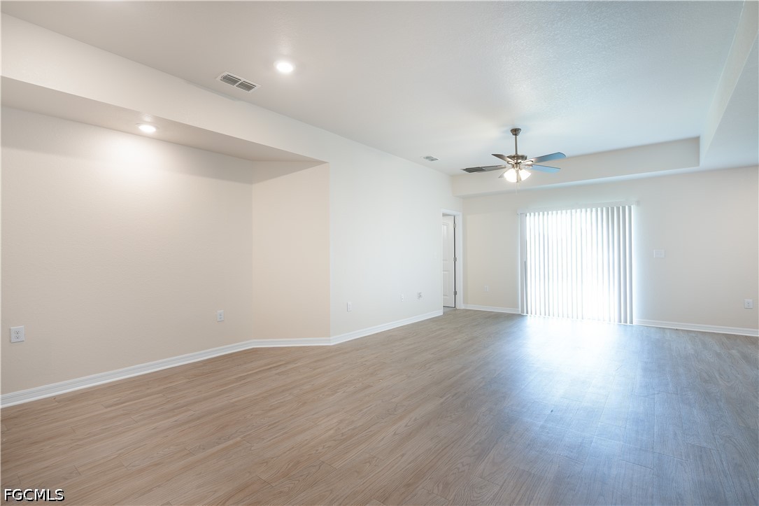 3 Bed SingleFamilyResidence for Sale in Cape Coral, photo 9