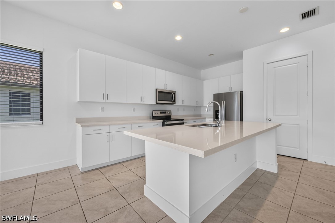 4 Bed Waterfront Home for Sale in Maple Ridge, photo 9