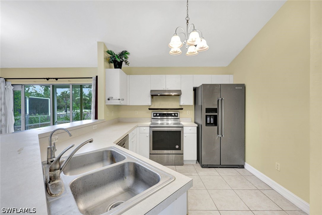 3 Bed SingleFamilyResidence for Sale in Naples, photo 9