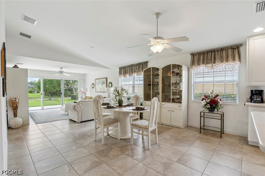 2 Bed Attached for Sale in Bonita Springs, photo 9