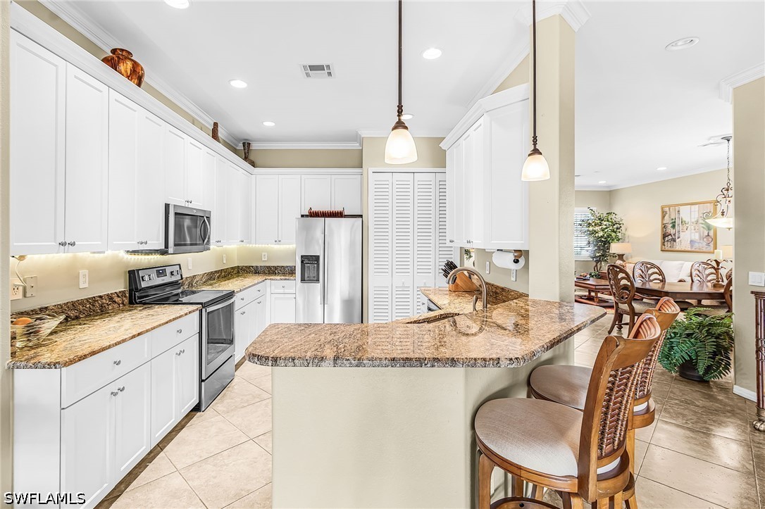 4 Bed SingleFamilyResidence for Sale in Coral Lakes, photo 9