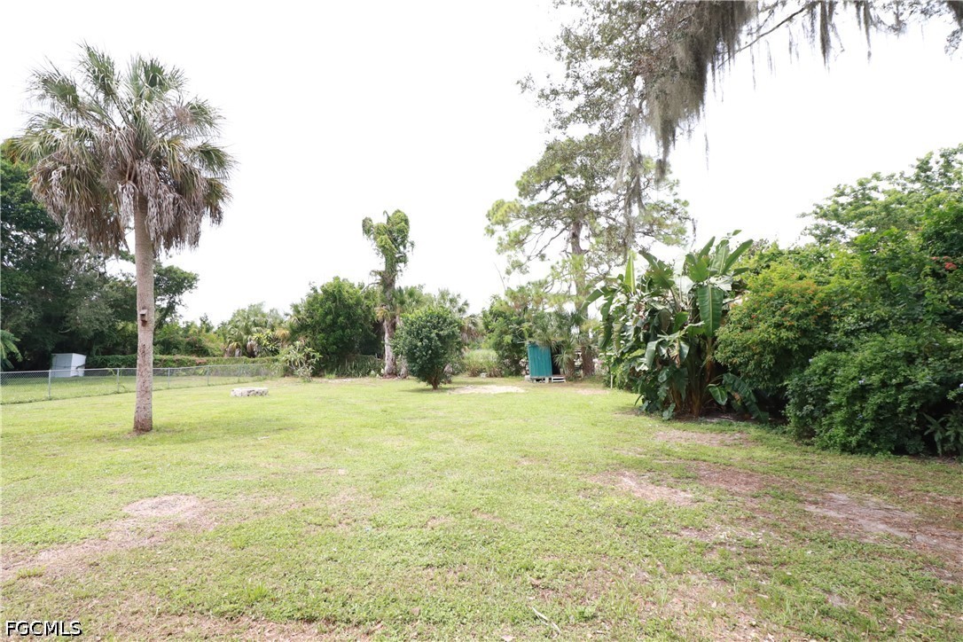 2 Bed SingleFamilyResidence for Sale in Estero, photo 9