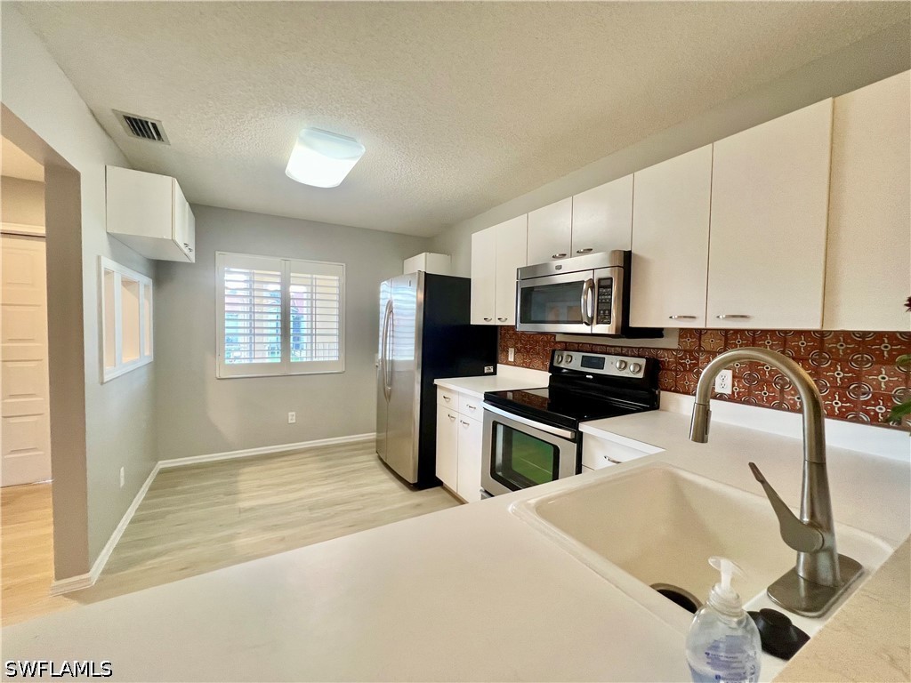 2 Bed Condominium for Sale in Naples, photo 9