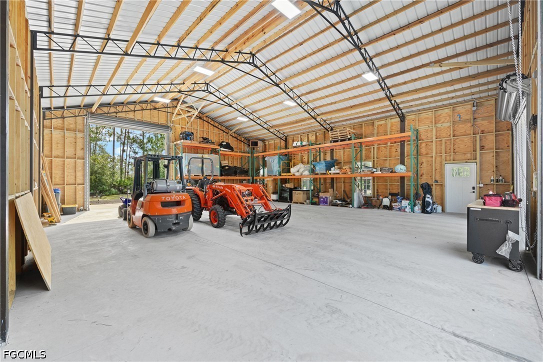 Residential for Sale in Acreage, photo 9