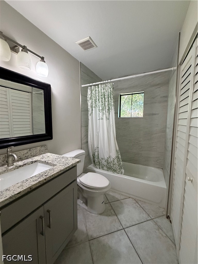3 Bed SingleFamilyResidence for Sale in Bonita Springs, photo 9