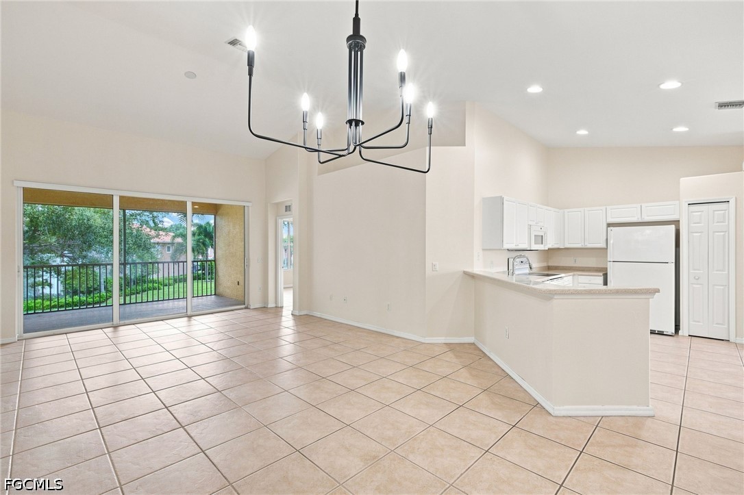 2 Bed Waterfront Home for Sale in Fort Myers, photo 9
