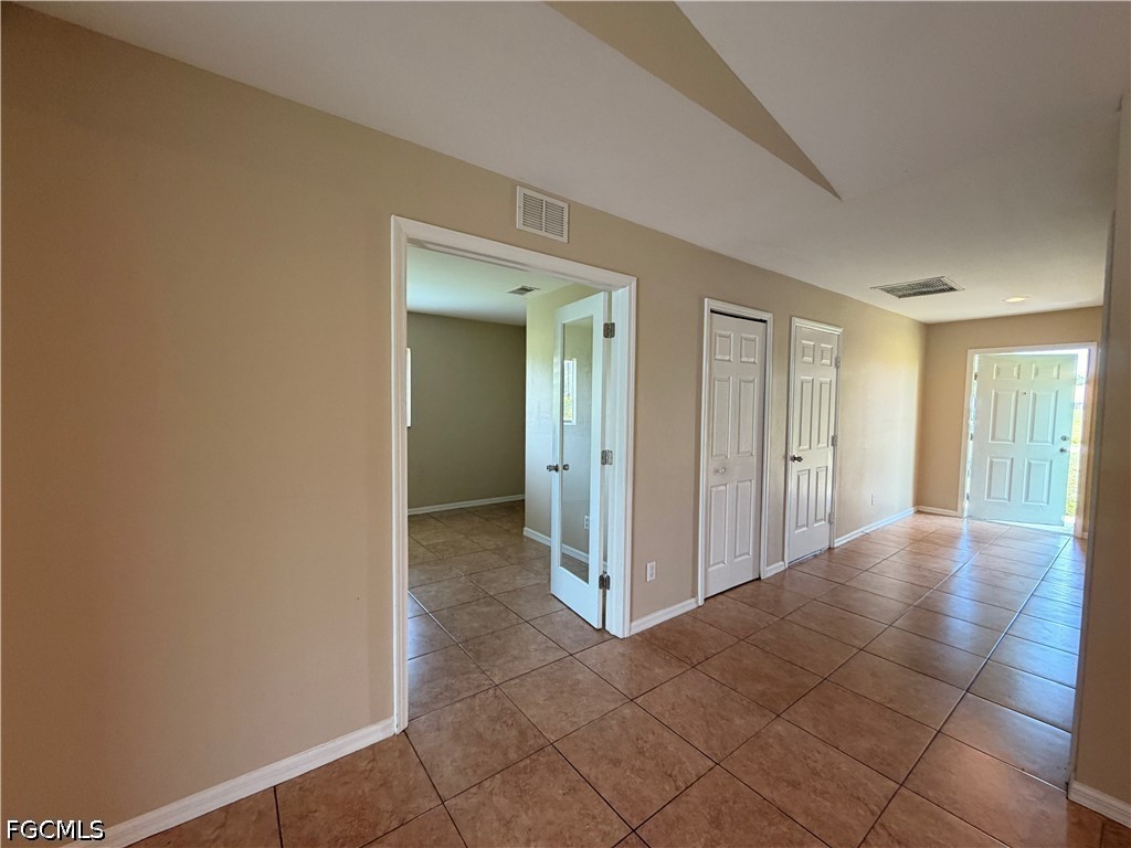 2 Bed Duplex for Sale in Lehigh Estates, photo 9