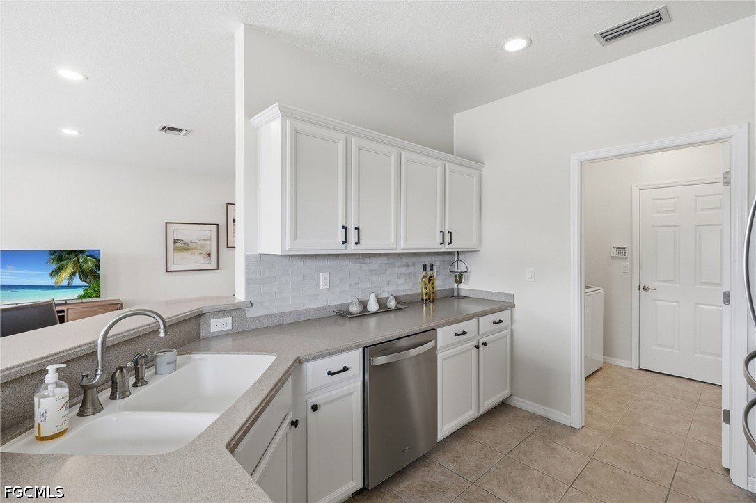 3 Bed Waterfront Home for Sale in Punta Gorda, photo 9