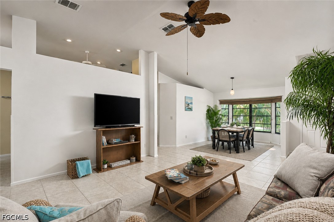 3 Bed Pool Home for Sale in Cape Coral, photo 9