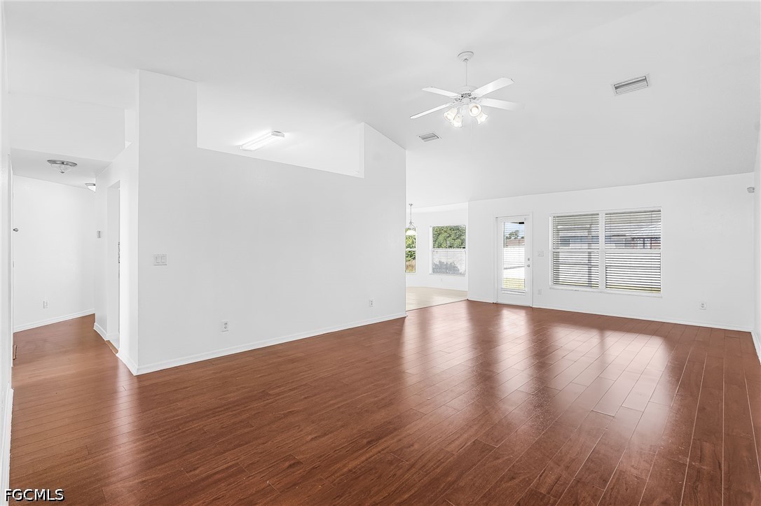 4 Bed SingleFamilyResidence for Sale in Cape Coral, photo 9