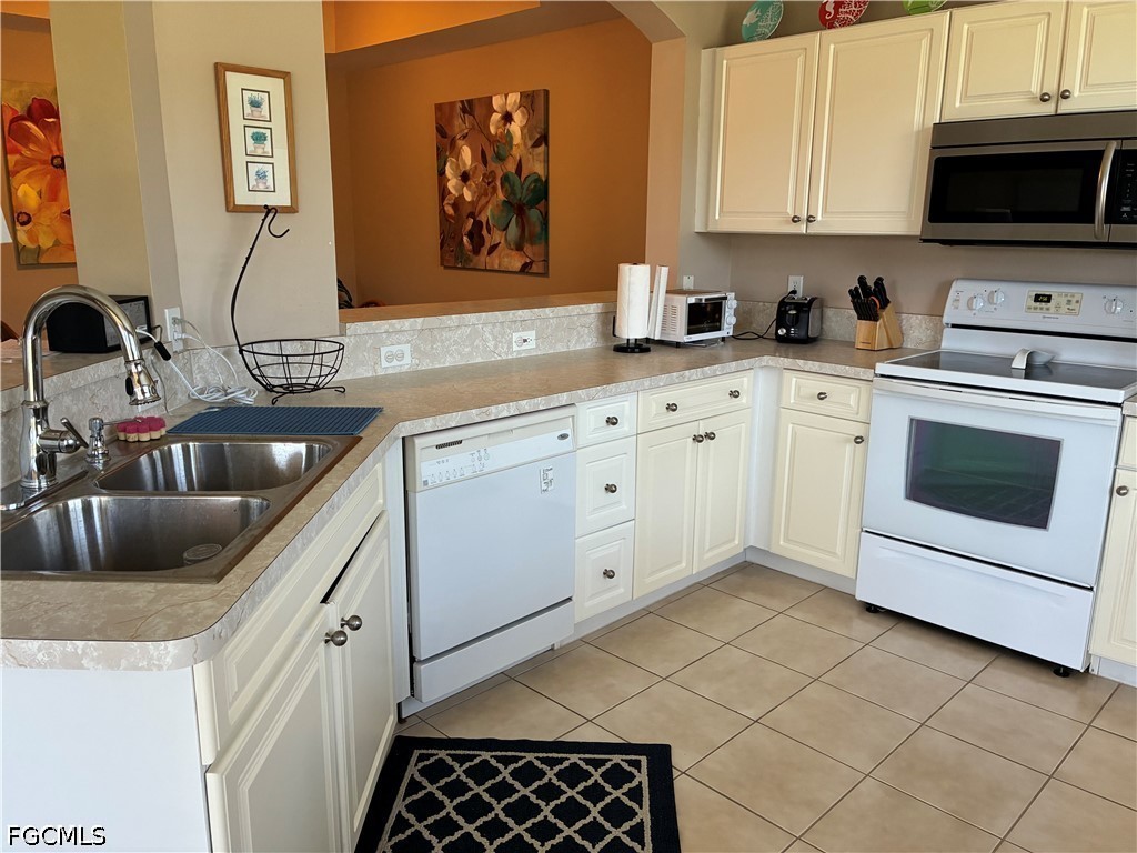 2 Bed Condominium for Sale in Siena, photo 9