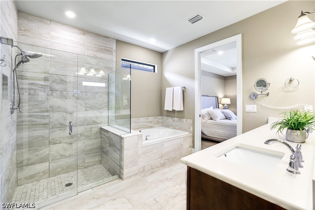 5 Bed Pool Home for Sale in Naples, photo 9