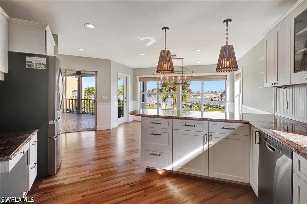 3 Bed Waterfront Home for Sale in Naples, photo 9