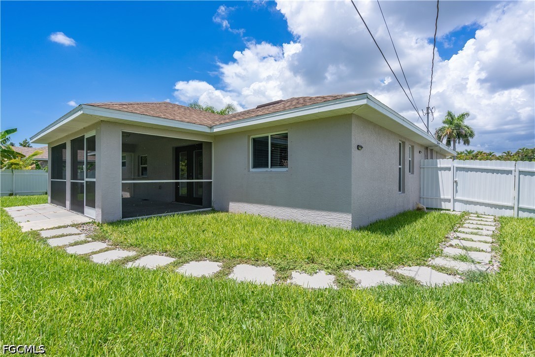 3 Bed SingleFamilyResidence for Sale in Cape Coral, photo 9