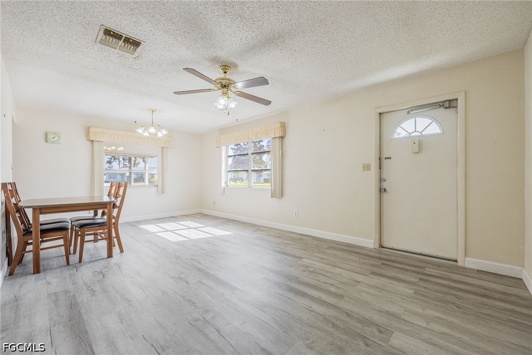 2 Bed Attached for Sale in Pinewood Condominium, photo 9