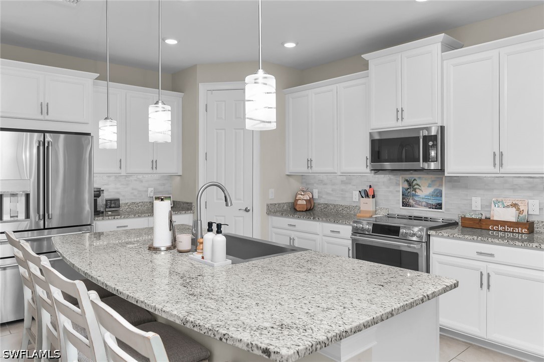 3 Bed Pool Home for Sale in Naples, photo 9