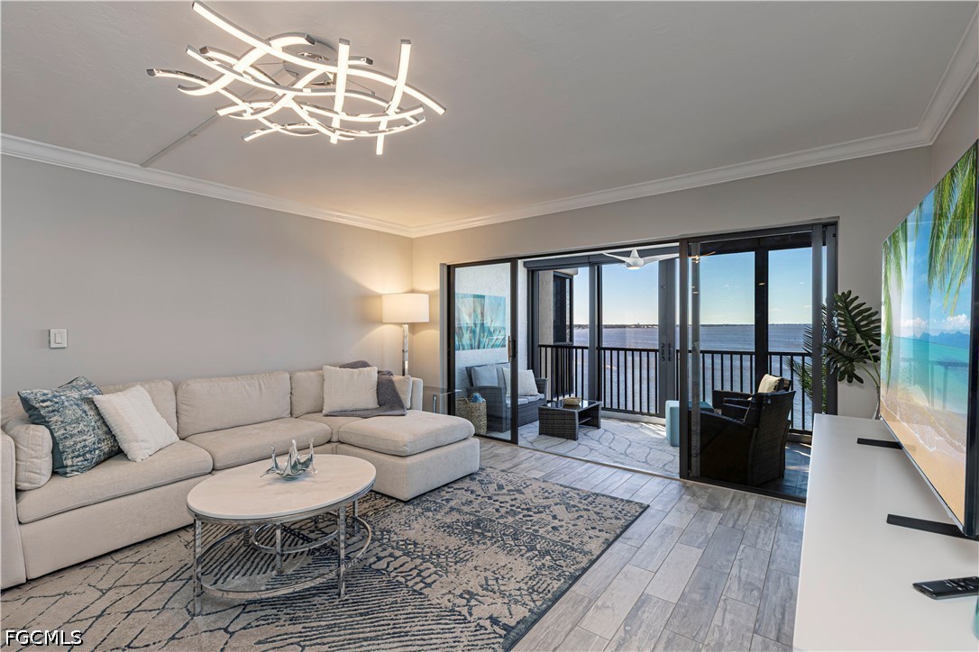 3 Bed Waterfront Home for Sale in North Shore Place, photo 9